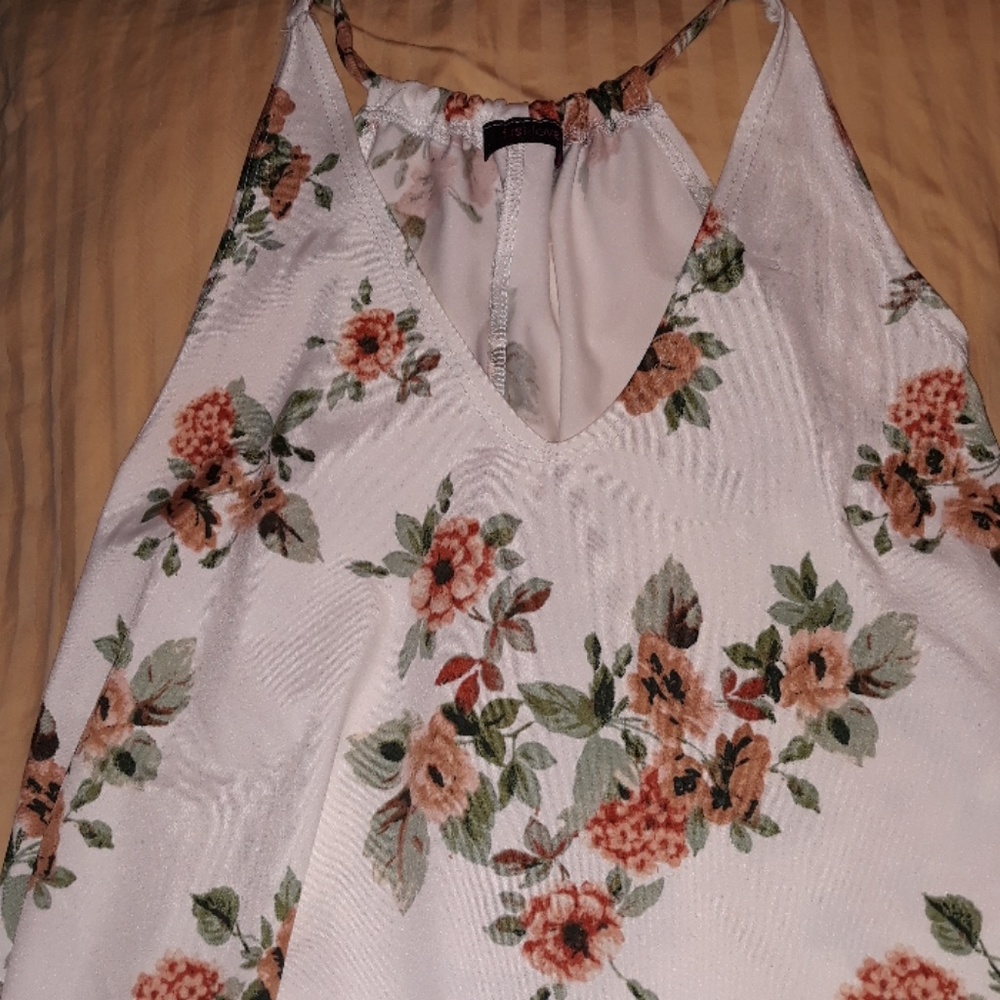Three tanks tops Sz M